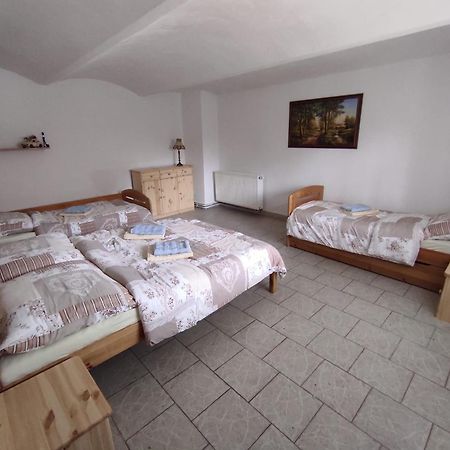 Apartamento Statek Tomandlov Driten Exterior foto