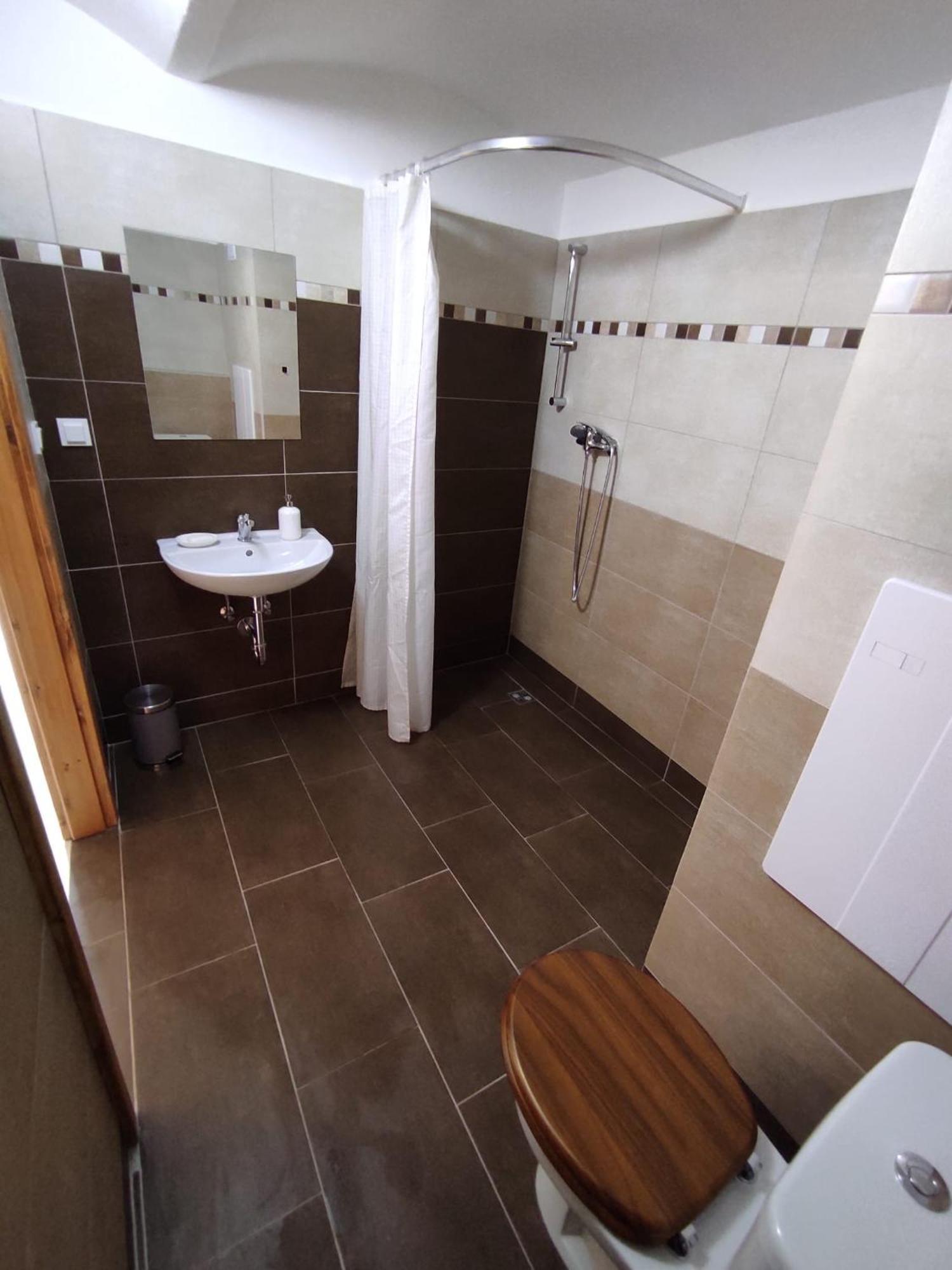 Apartamento Statek Tomandlov Driten Exterior foto